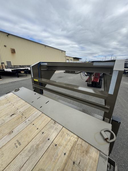 New 2026 Load Trail TG83"X24' Gooseneck Tilt Trailer Powered / HYD. Jacks