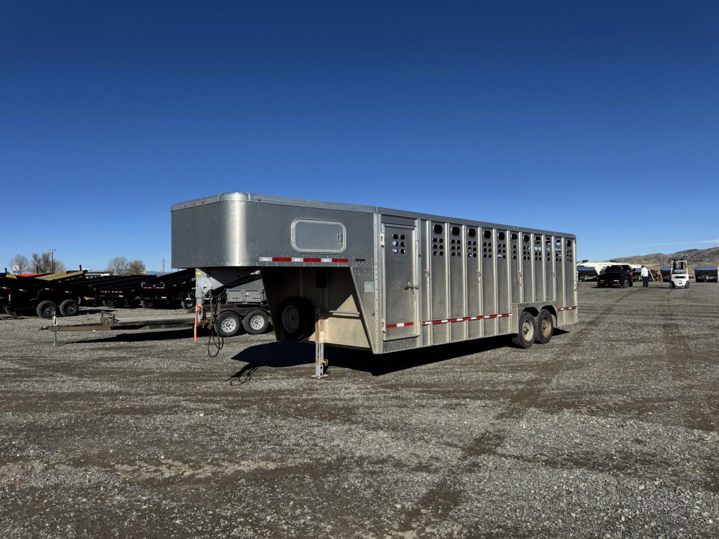 Used 2011 Wilson PSGN 9324 STOCK TRAILER