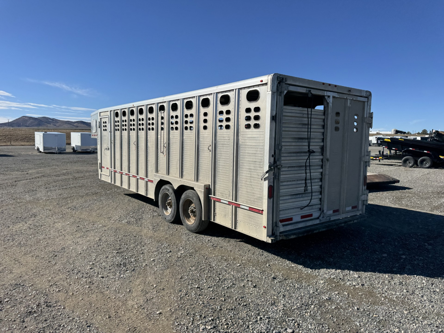 Used 2011 Wilson PSGN 9324 STOCK TRAILER