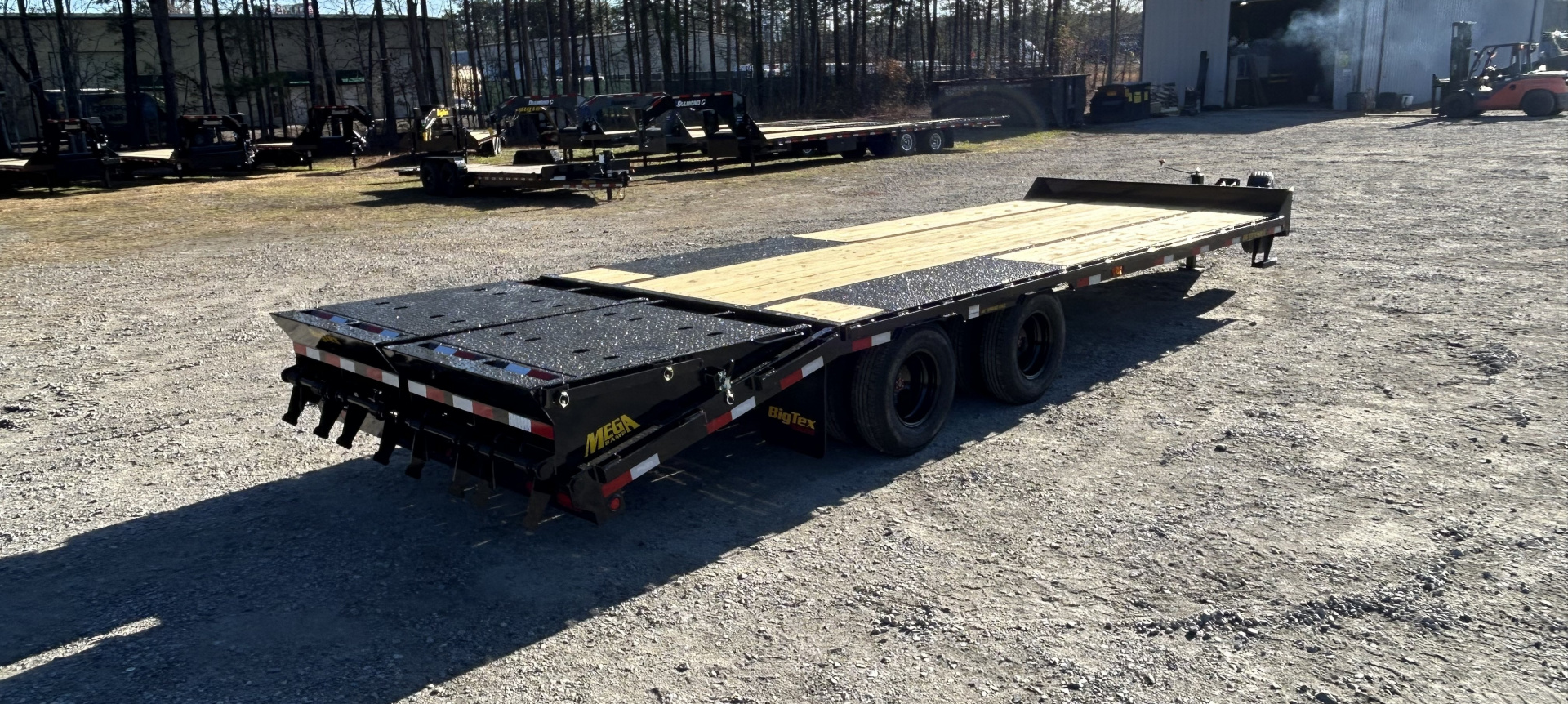 New 2026 Big Tex Trailers 22PH Deckover Trailer, Pintle ( 20ftDeck+5ft Dove=25ft ) #18,300 Payload