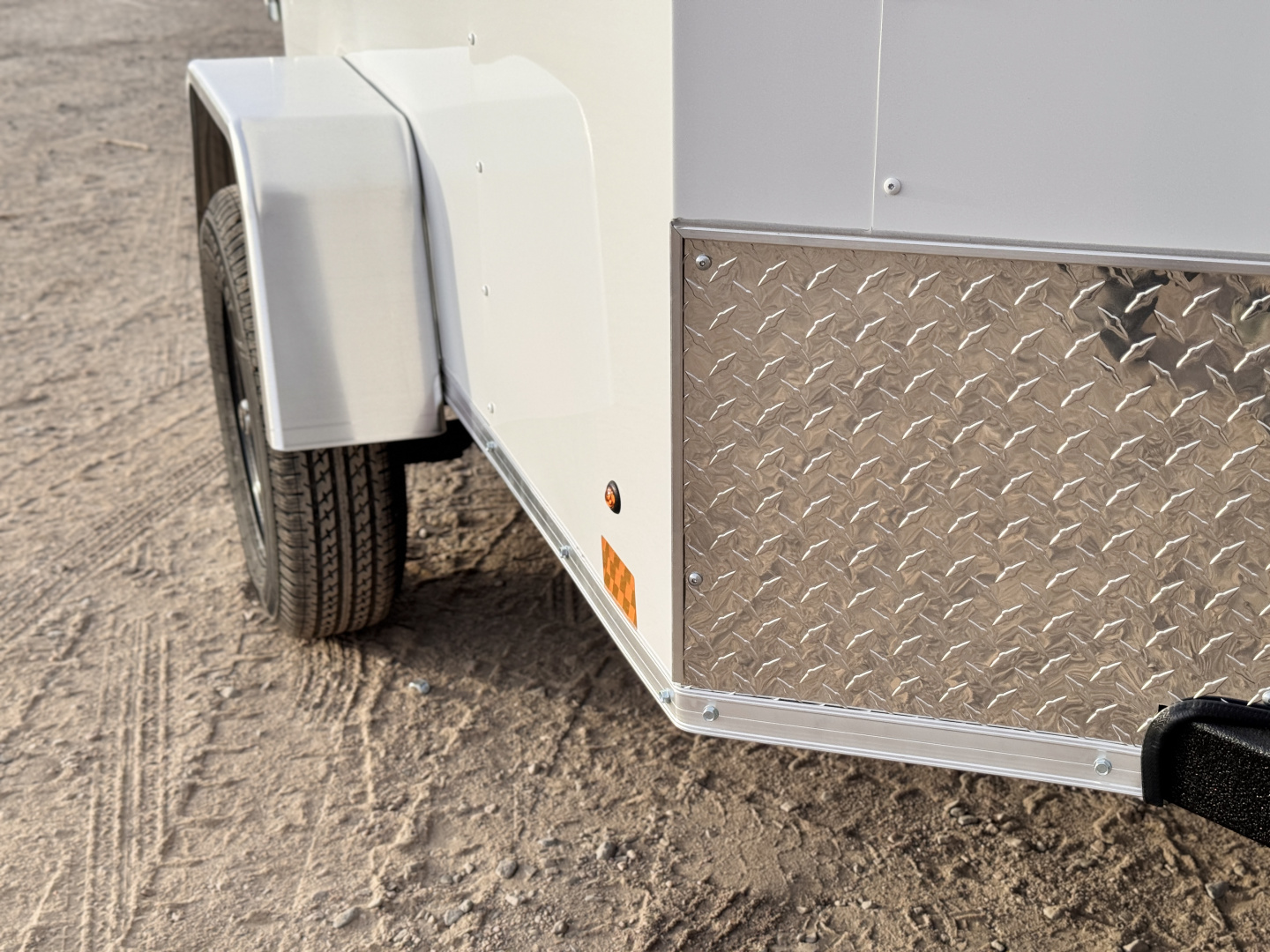 New 2026 Cross Trailers 4-6-1V enclosed