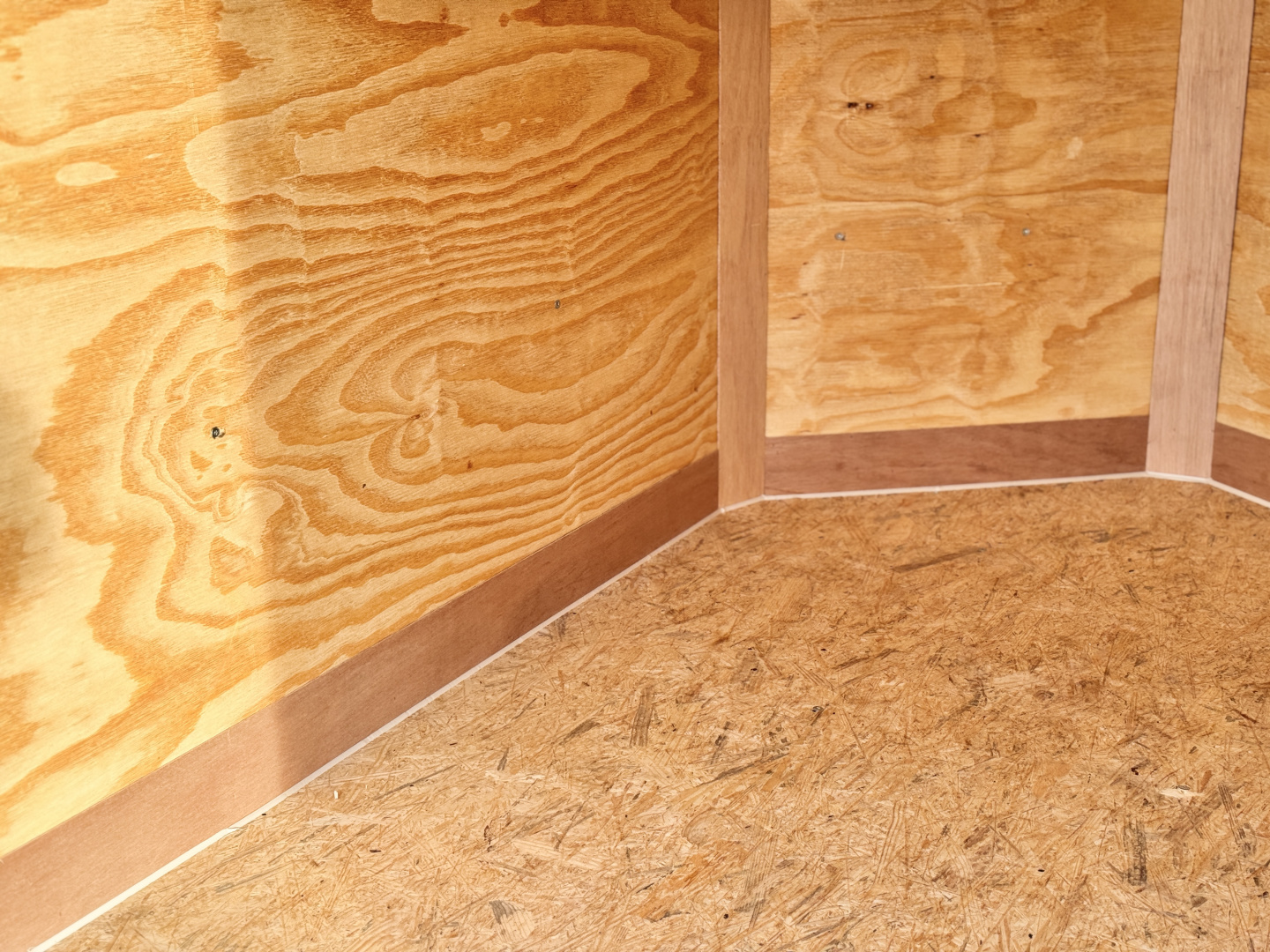 New 2026 Cross Trailers 4-6-1V enclosed