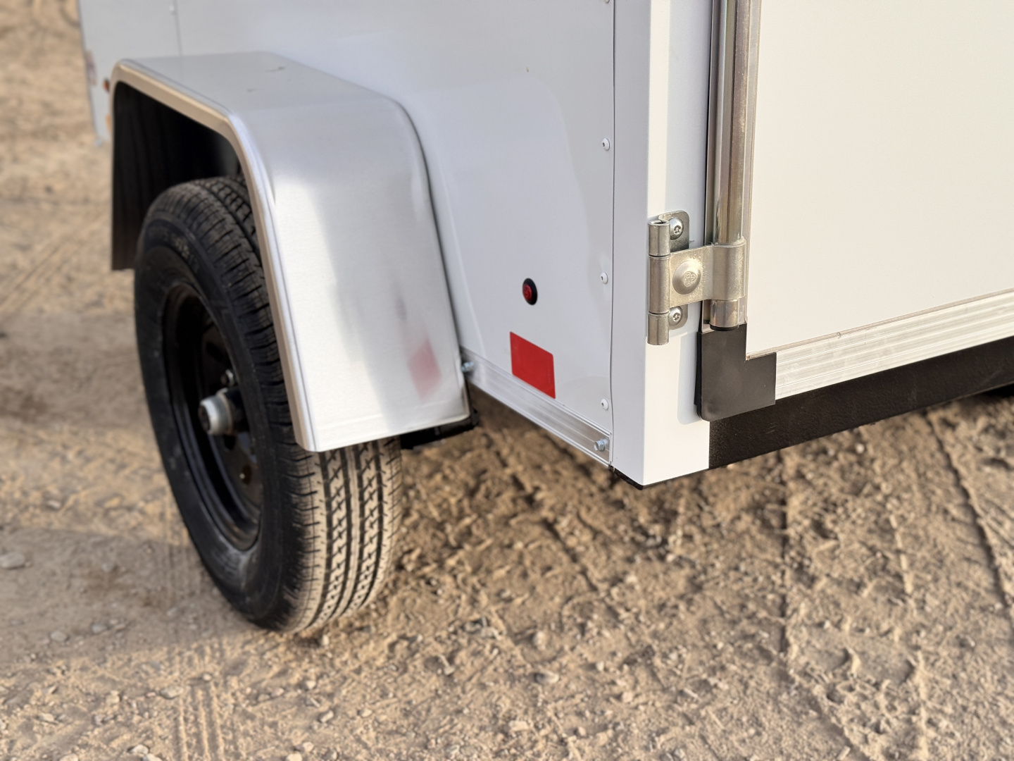 New 2026 Cross Trailers 4-6-1V enclosed