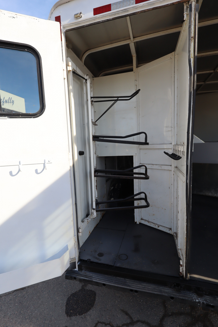 Used 2003 Bison Trailers 3 Horse LQ Horse Trailer