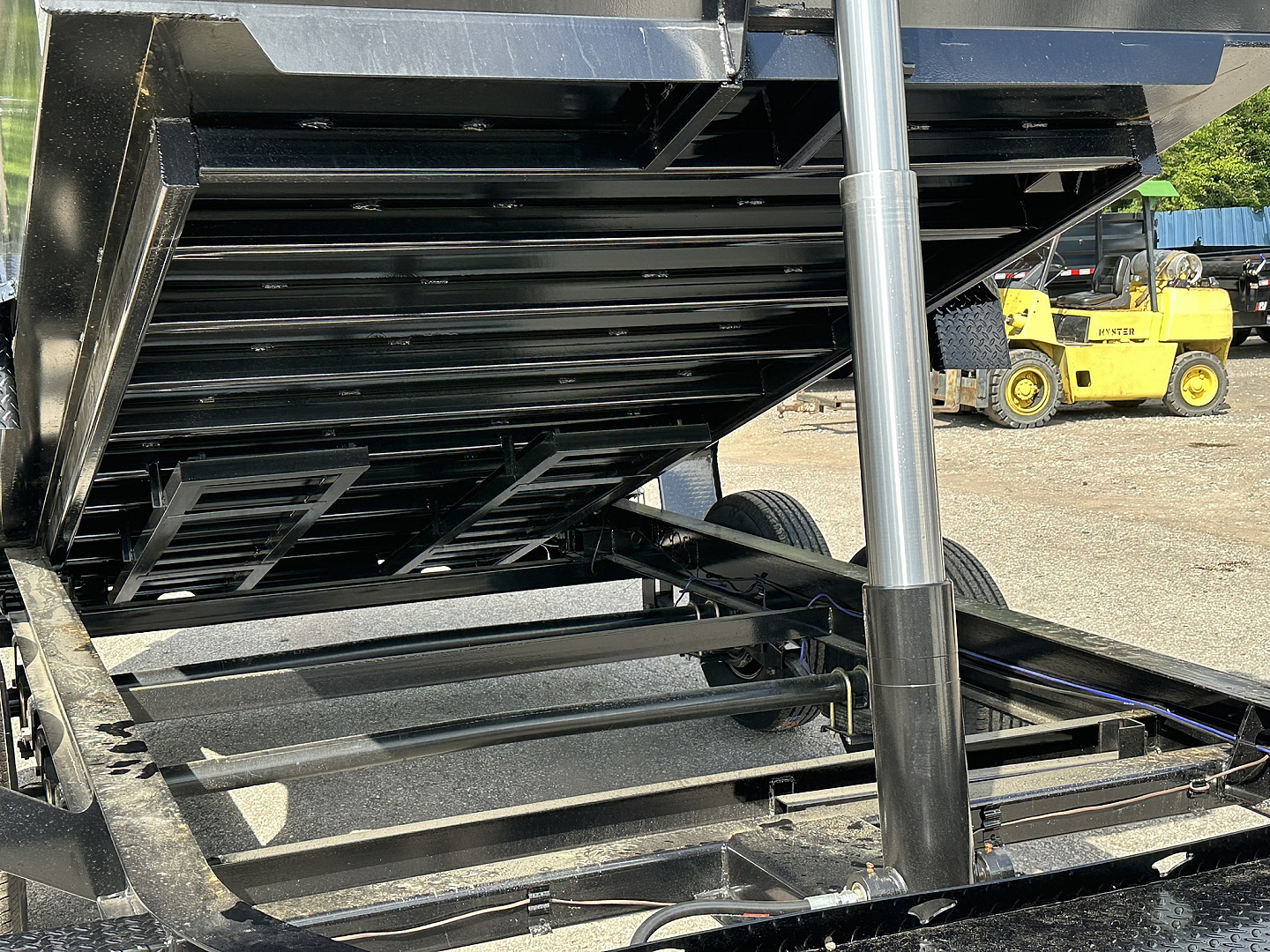 New 2026 PJ Trailers 83" x 14' Low-Pro High Side Telescopic (DT1) 15.4K GVWR Dump Trailer