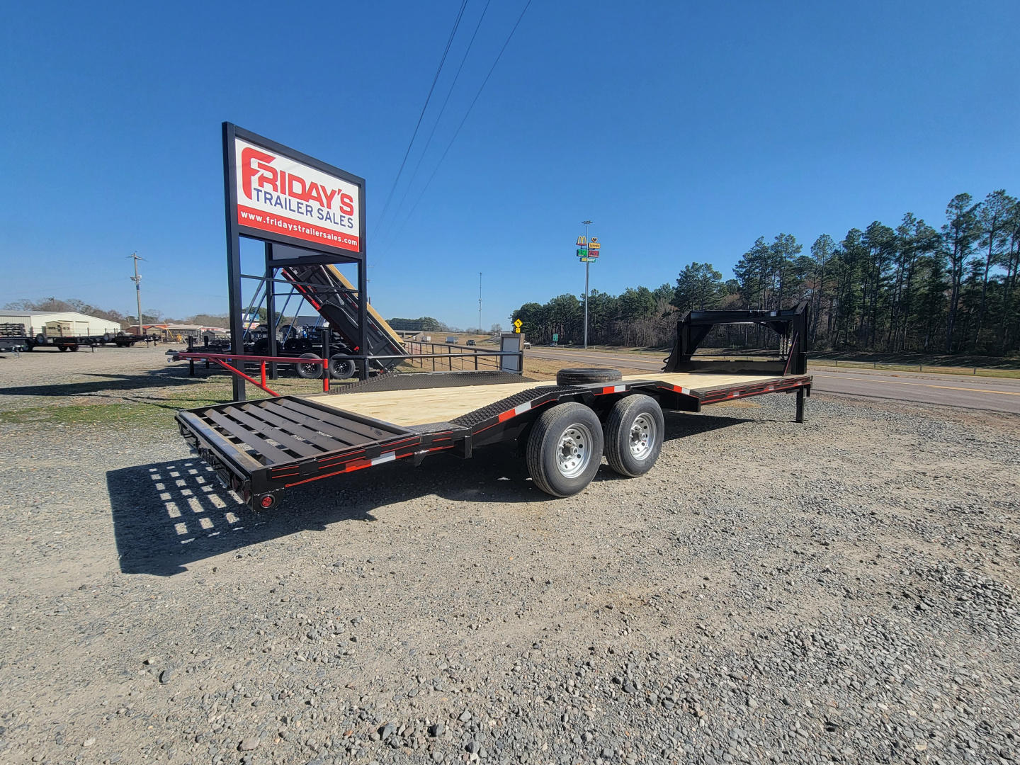 New 2026 Double A 26'x102" Gooseneck with Drive Over Fenders