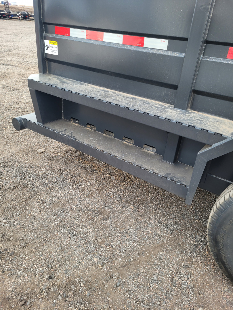 New 2026 Buckshot 6'8"x24' Gooseneck Stock Trailer