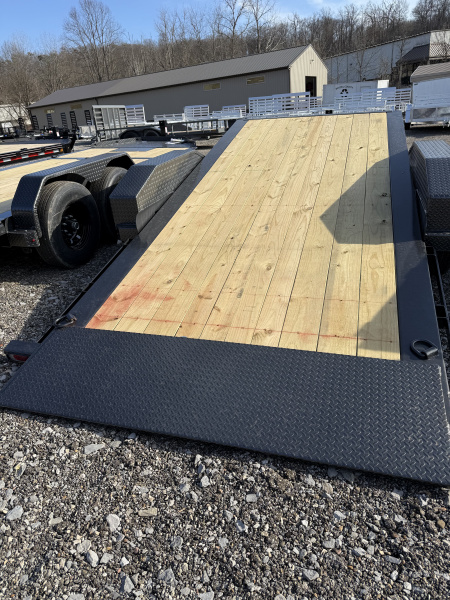 New 2026 Diamond C Trailers HDT 207 20X82 PACESETTER Equipment Trailer