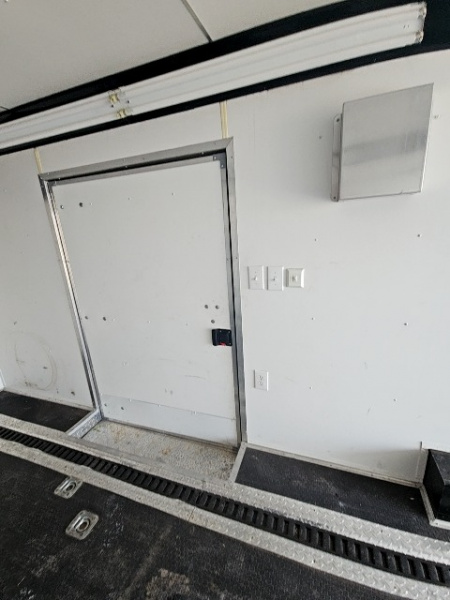 Used 2014 United Trailers 8.5x24 10K Enclosed Car / Racing Trailer