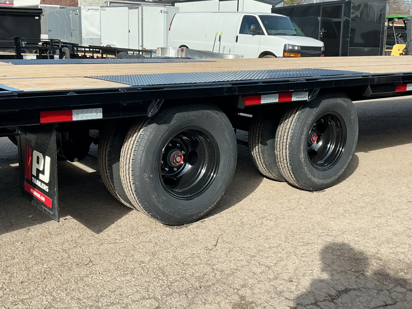 New 2026 PJ Trailers 102" x 32' Low-Pro Flatdeck With Duals (LD) 25K Flatbed Trailer