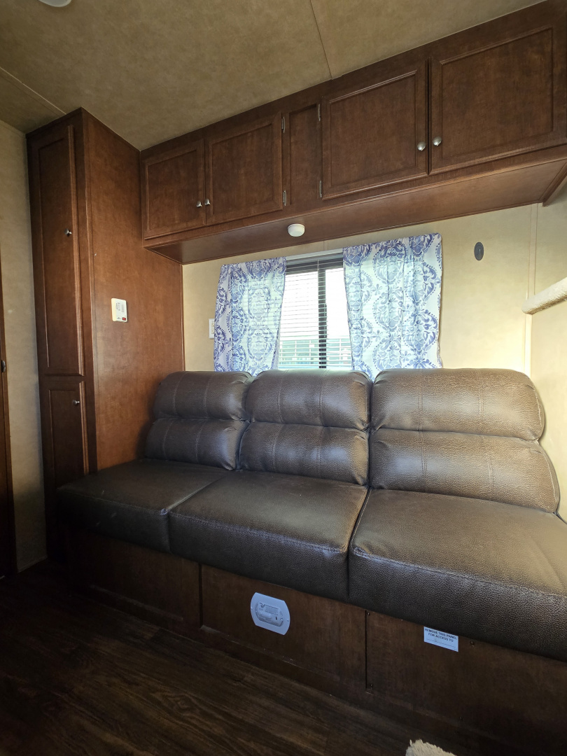 Used 2011 Bison Trailers NRS Coach 3 Horse Trailer
