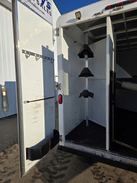 Used 2011 Bison Trailers NRS Coach 3 Horse Trailer