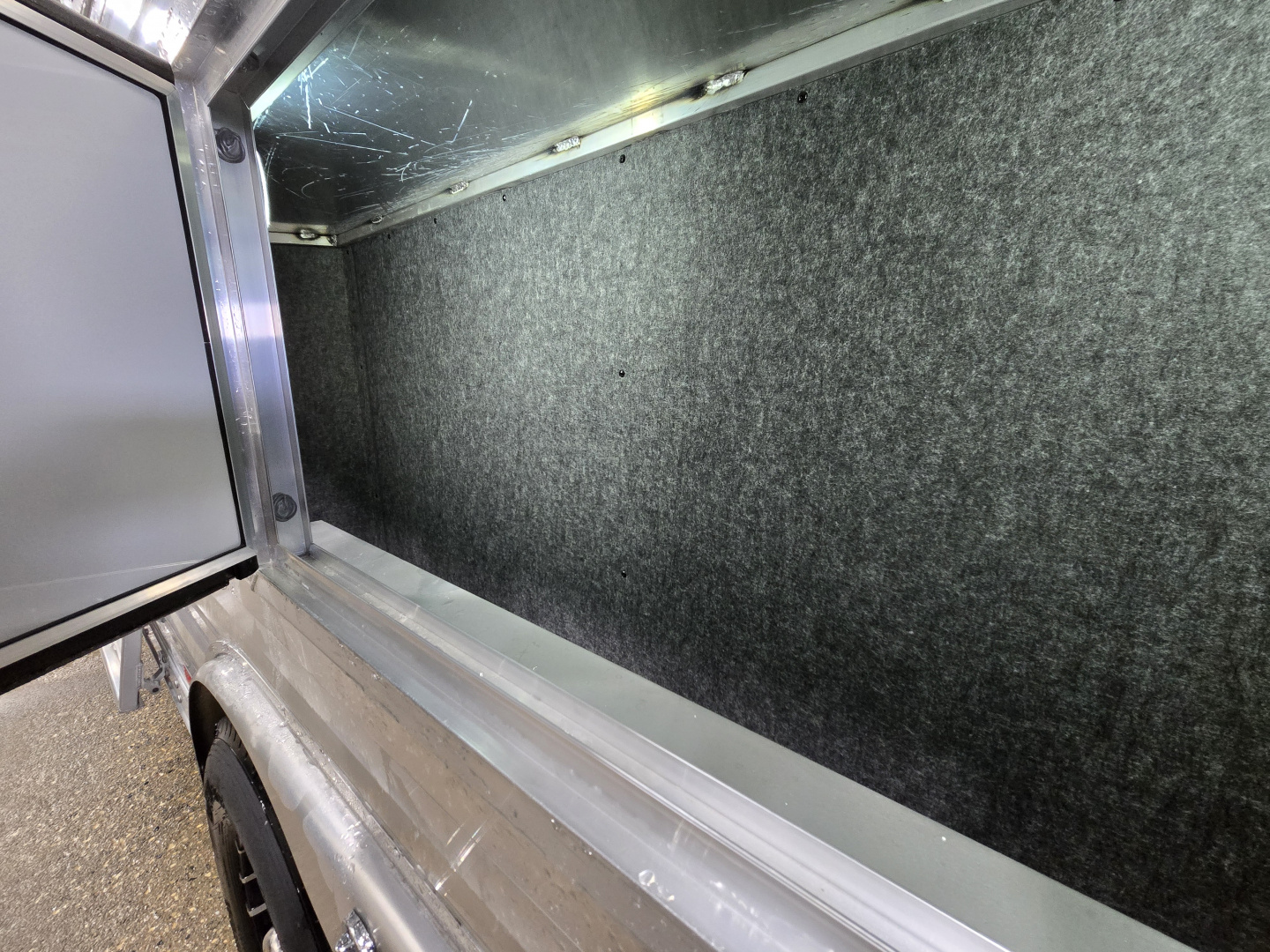 New 2026 Merhow Stampede 4 Horse LQ Trailer