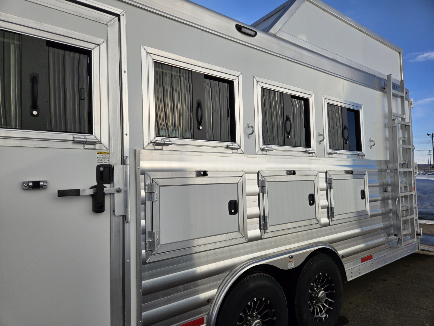 New 2026 Merhow Stampede 4 Horse LQ Trailer