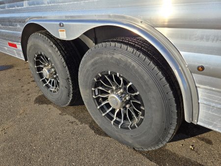 New 2026 Merhow Stampede 4 Horse LQ Trailer