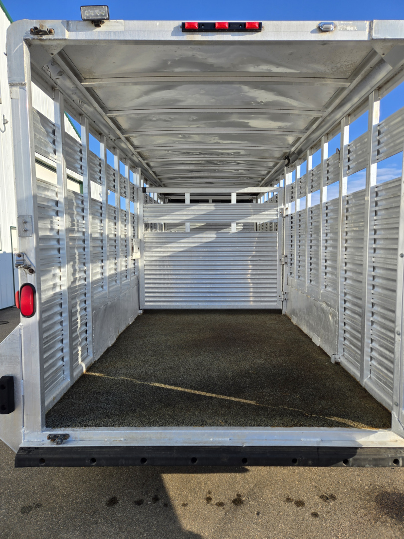 Used 2006 Exiss 20ft Stock Trailer