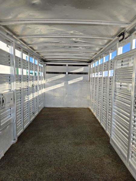 Used 2006 Exiss 20ft Stock Trailer