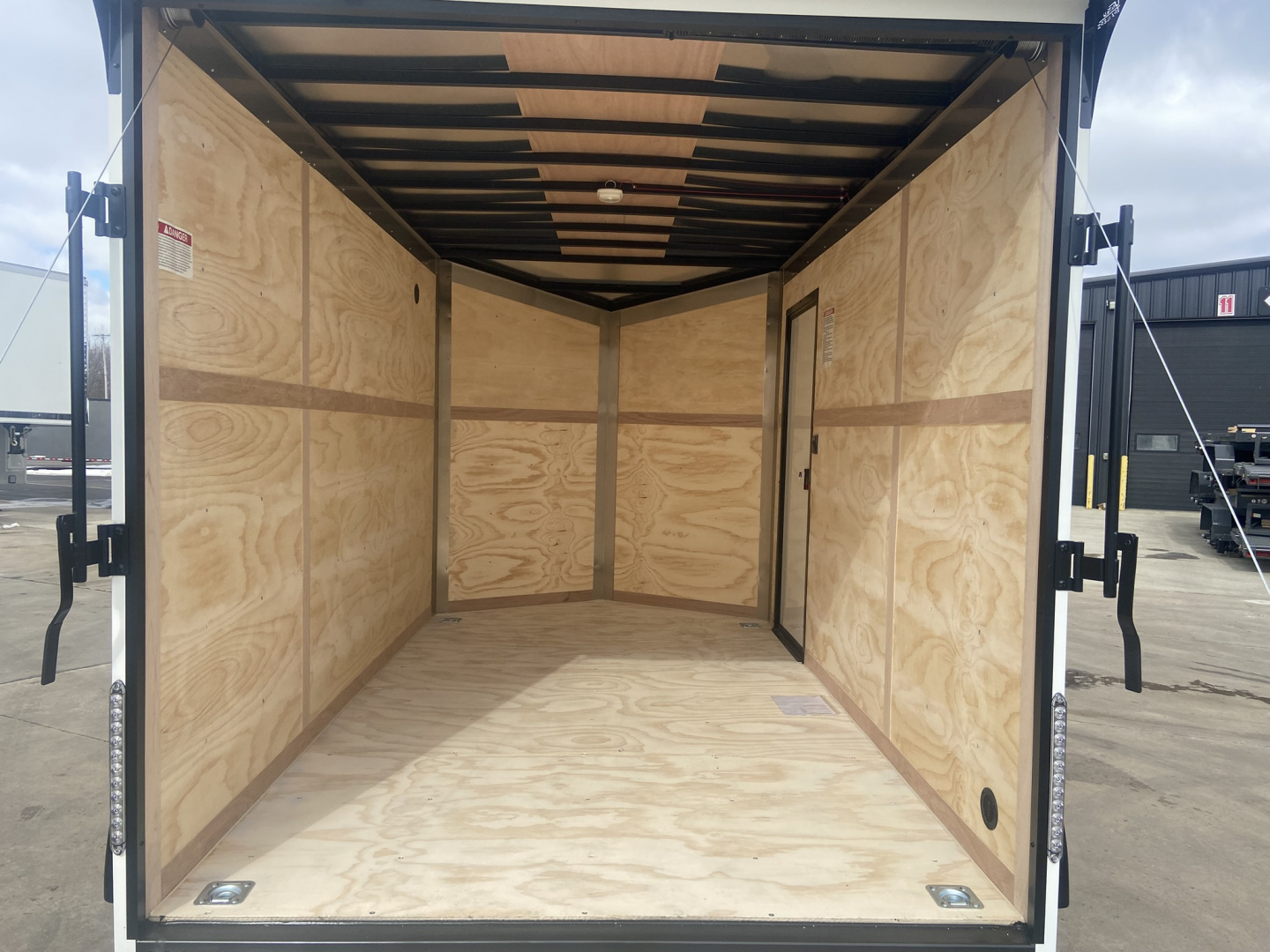 New United 12' UJ V-Nose Enclosed Cargo Trailer