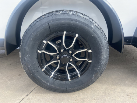 New United 12' UJ V-Nose Enclosed Cargo Trailer