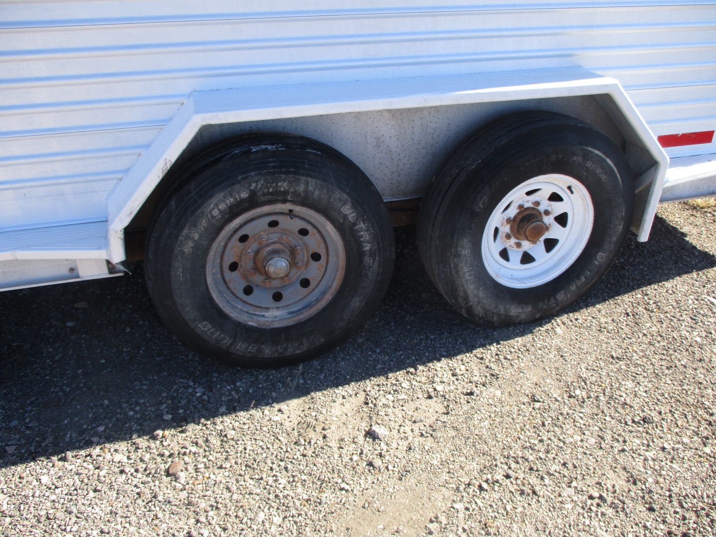 Used 2001 Featherlite Trailers Stock Stock / Stock Combo Trailer 7 X 24