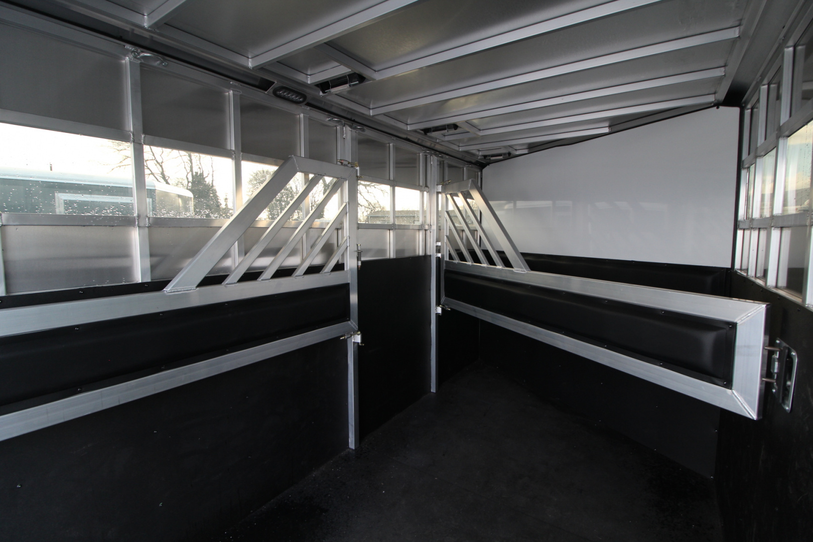 New 2026 Frontier Colt Big Sky 3 Horse Aluminum Trailer