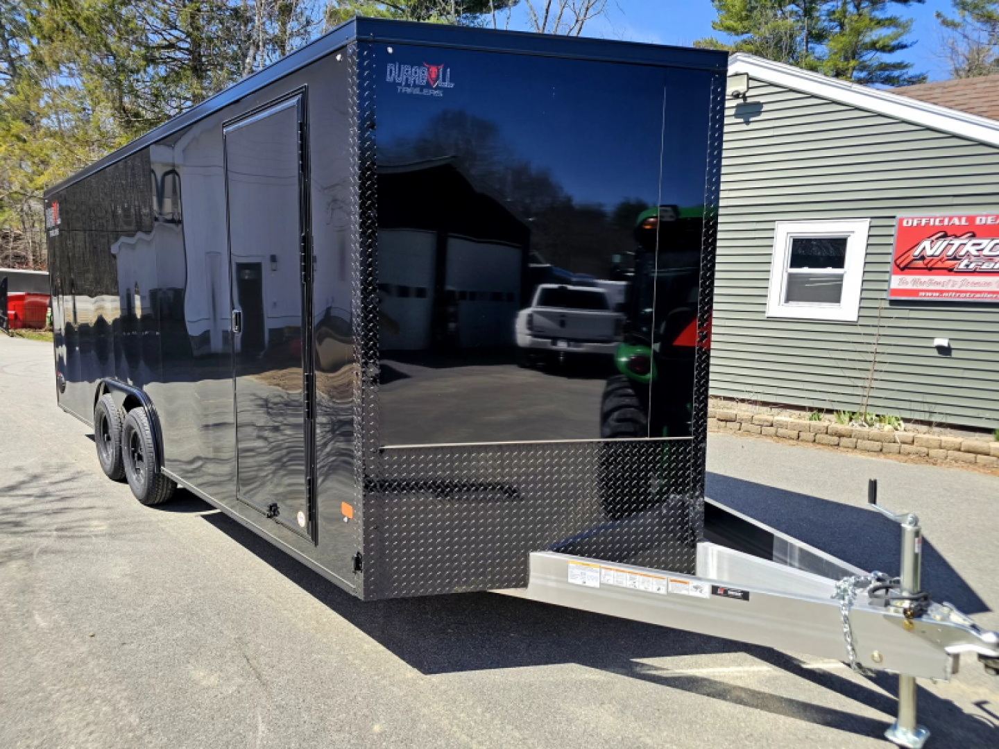 New 2025 8.5X20 999LB GVWR LAUMINUM CAR HAULER WITH BLACK OUT TIRM PACKAGE - DuraBull Trailers