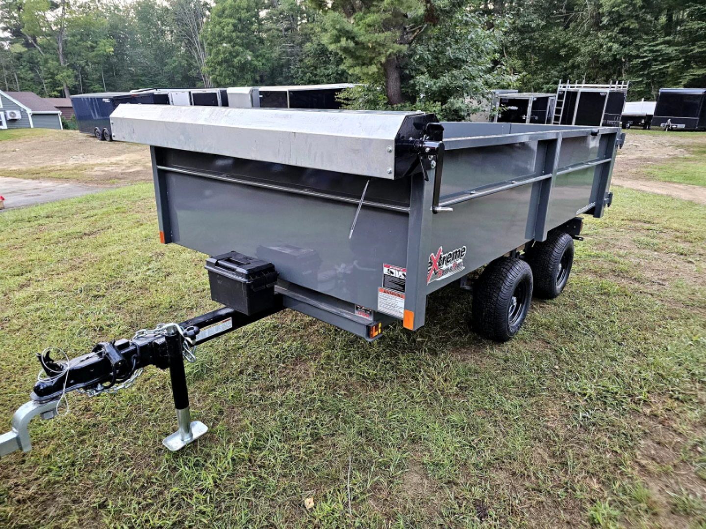 New 2024 Xrt 424 5.5x9 dump with 24 inch sides and tarp kit - Extreme Road & Trail