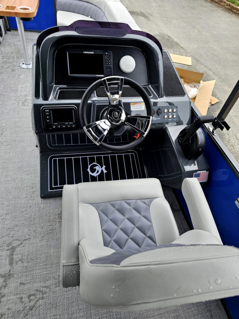 New 2024 P 24 Limited quad lounger - Massimo