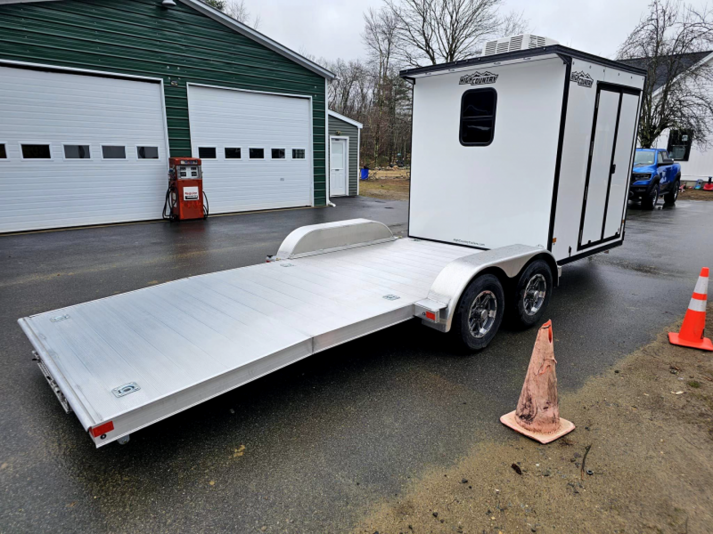 New 2024 2024 7x22 adventure trailer 9990lb gvwr aluminum car hauler camper trailer custom - High Country Trailers