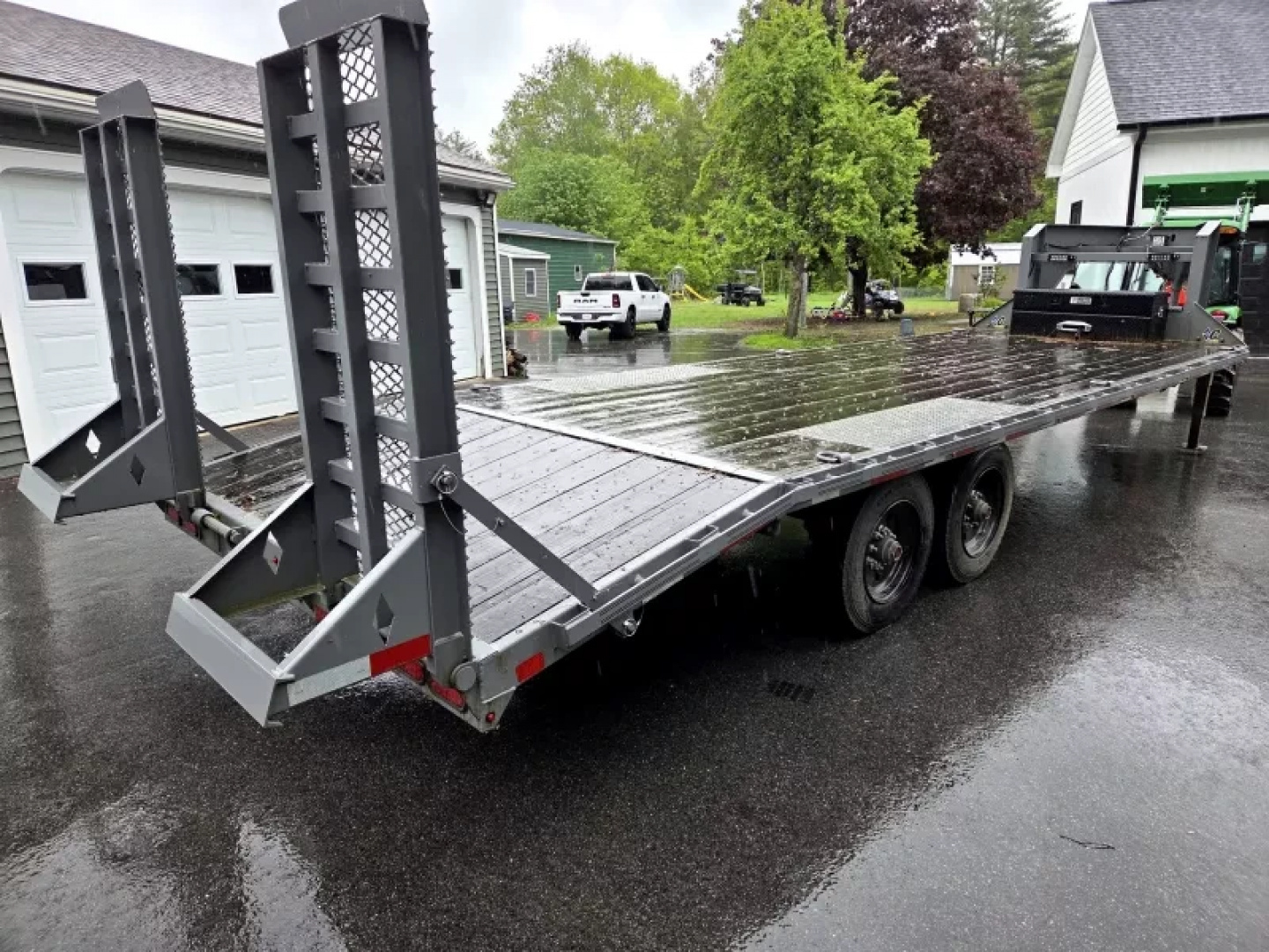 Used 2022 102X26 GOOSENCK EQUIPMNET TRAILER 20,000LB GVWR - Diamond C Trailer MFG.