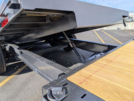 New Diamond C 24' HXD-210 Gravity Tilt 102" Wide: 23K (GVWR), Drive Over Fenders, Equipment Trailer