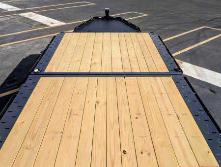 New Diamond C 24' HXD-210 Gravity Tilt 102" Wide: 23K (GVWR), Drive Over Fenders, Equipment Trailer