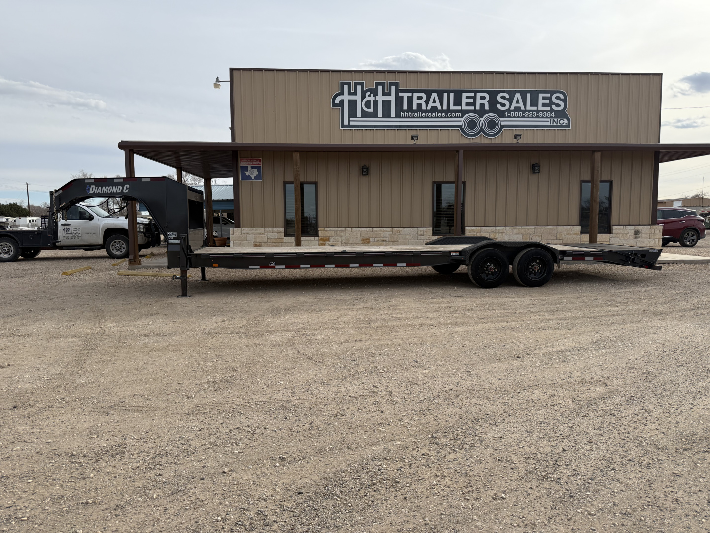 Used 2022 Diamond C Trailers LPX Equipment Trailer