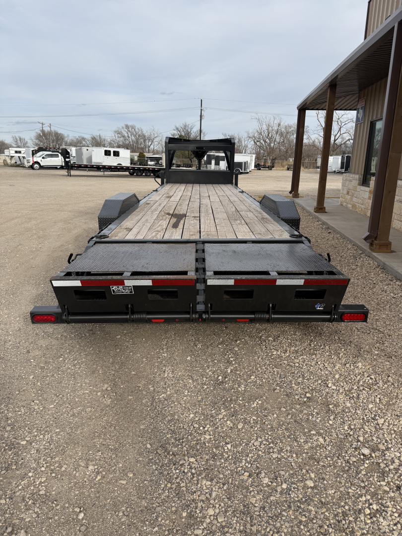 Used 2022 Diamond C Trailers LPX Equipment Trailer