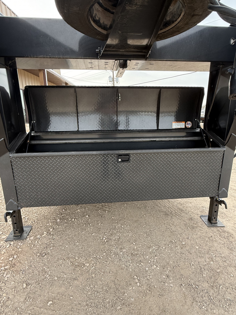 Used 2022 Diamond C Trailers LPX Equipment Trailer