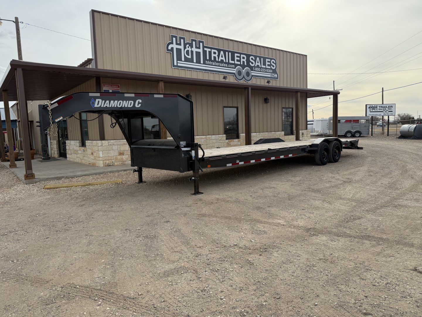 Used 2022 Diamond C Trailers LPX Equipment Trailer