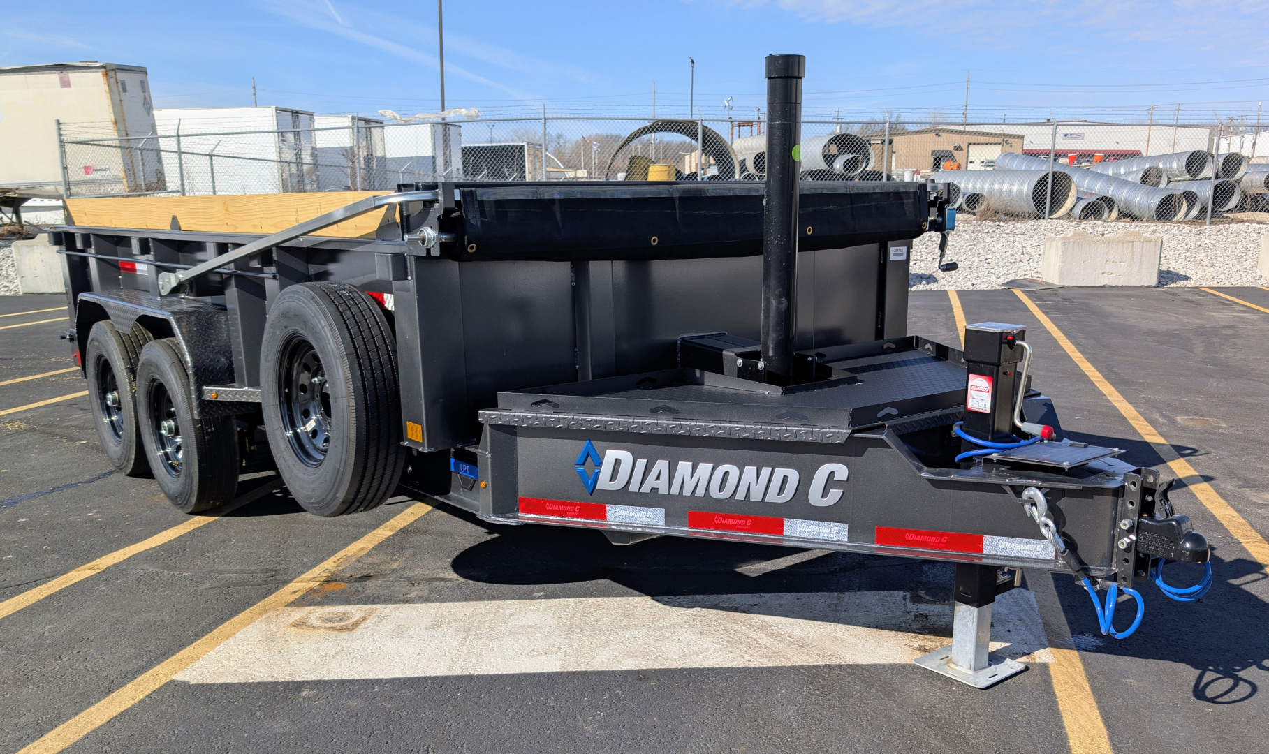 New Diamond C LPT-207 14' Telescopic, 15.5K (GVWR) LOW PROFILE Dump Trailer