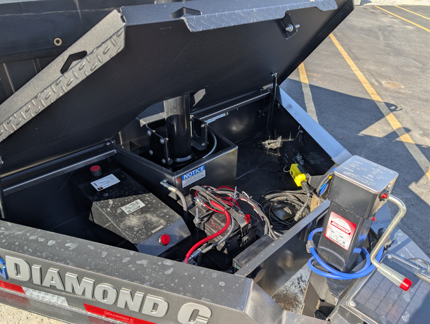 New Diamond C LPT-207 14' Telescopic, 15.5K (GVWR) LOW PROFILE Dump Trailer