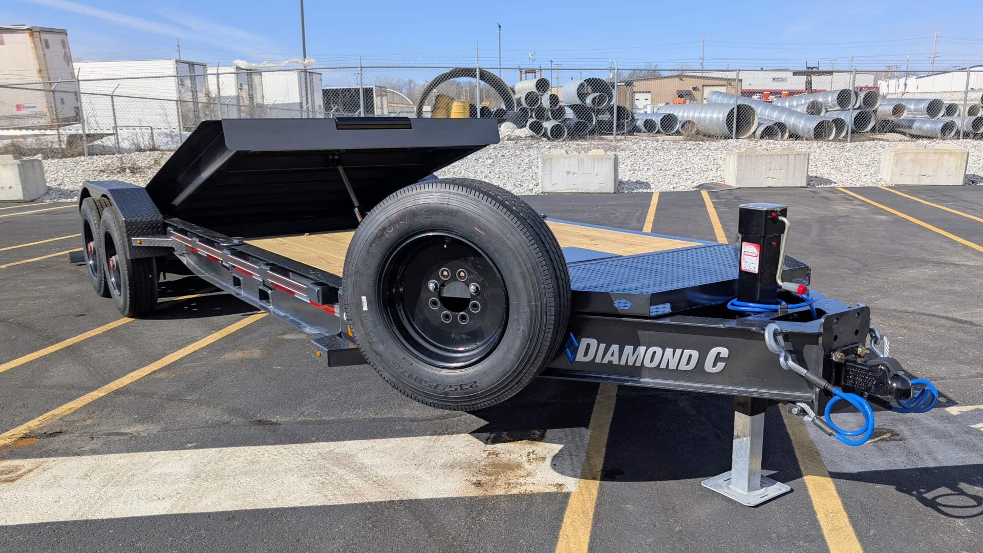 New Diamond C HDT-210-22' Gravity Tilt 23K (GVWR) Equipment Trailer