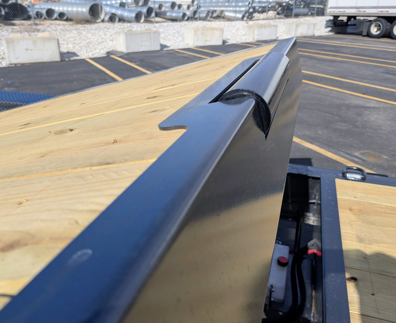 New Diamond C HDT-210-22' Gravity Tilt 23K (GVWR) Equipment Trailer