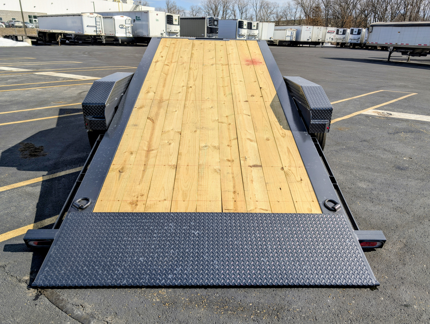 New Diamond C HDT-210-22' Gravity Tilt 23K (GVWR) Equipment Trailer