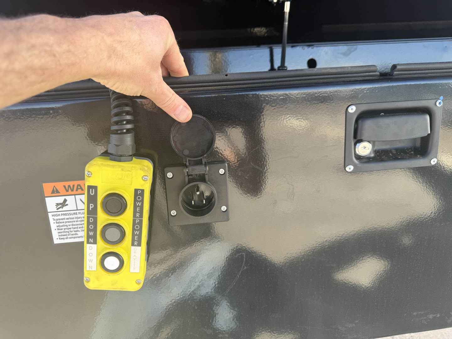 New 2026 Buckshot MFG 2 8K Axles 16' X 83" Rolloff Package Dump Trailer