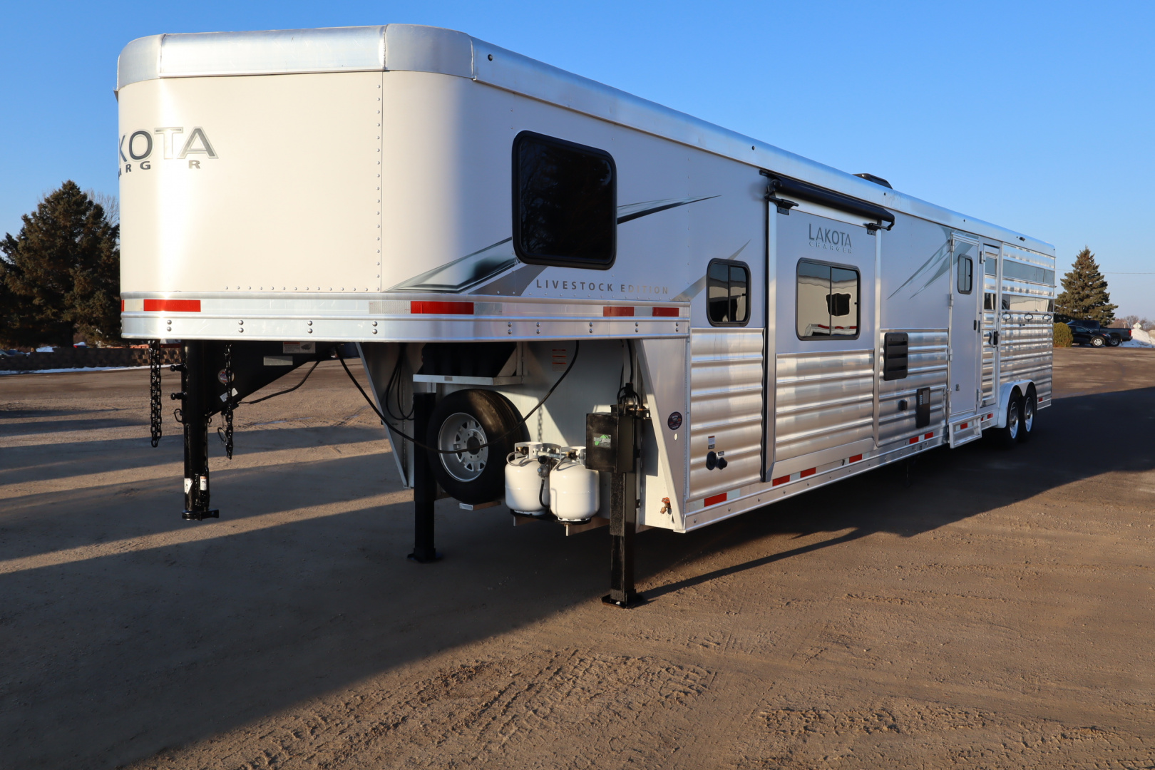 Used 2021 Lakota Charger Livestock Edition Horse Trailer