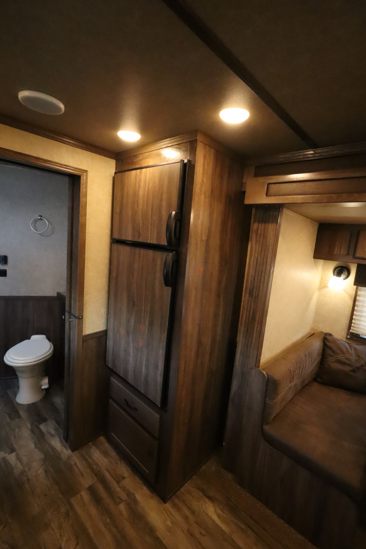 Used 2021 Lakota Charger Livestock Edition Horse Trailer