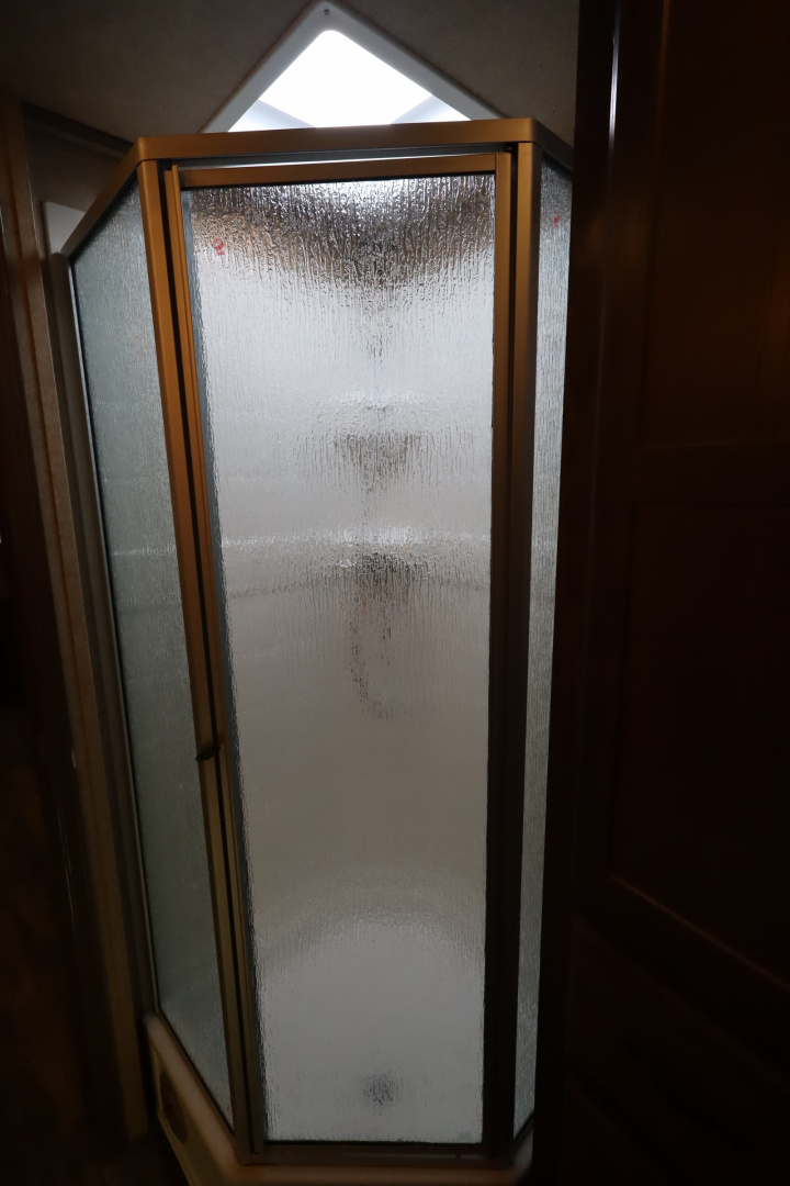 Used 2021 Lakota Charger Livestock Edition Horse Trailer