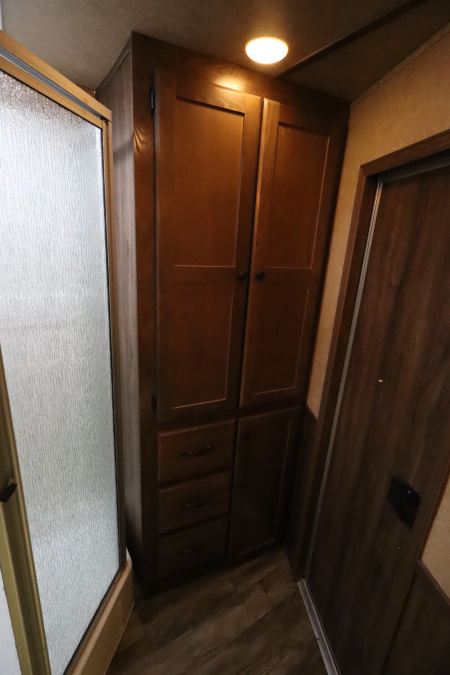 Used 2021 Lakota Charger Livestock Edition Horse Trailer