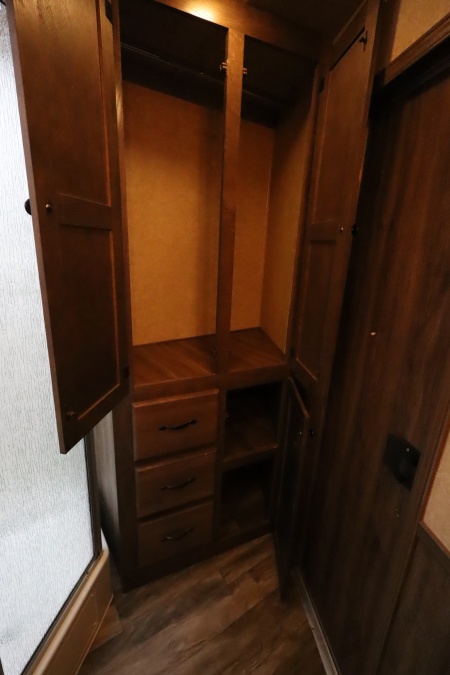 Used 2021 Lakota Charger Livestock Edition Horse Trailer