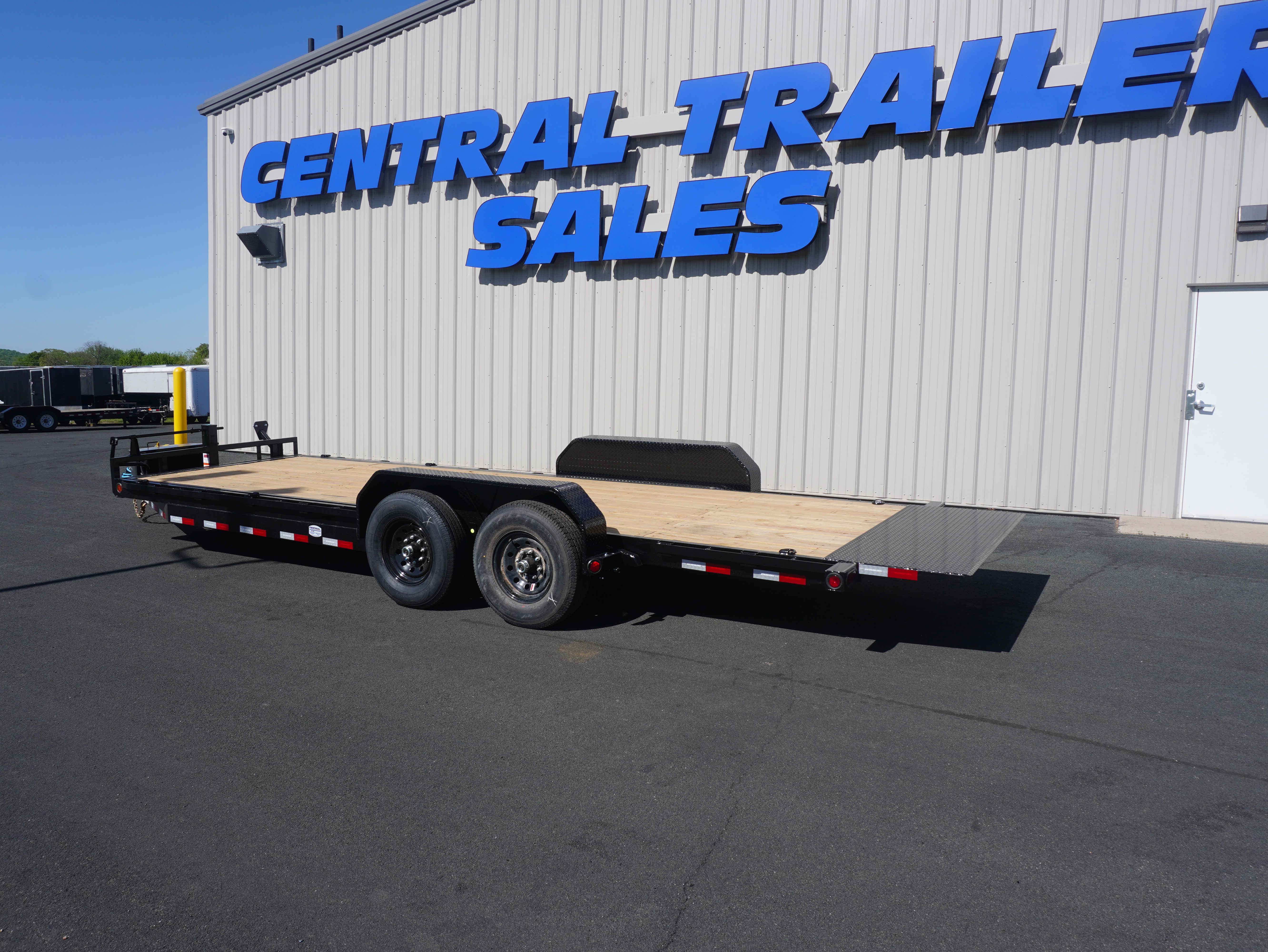 New 2027 PJ Trailers 83"x22' Powered Full Tilt Trailer
