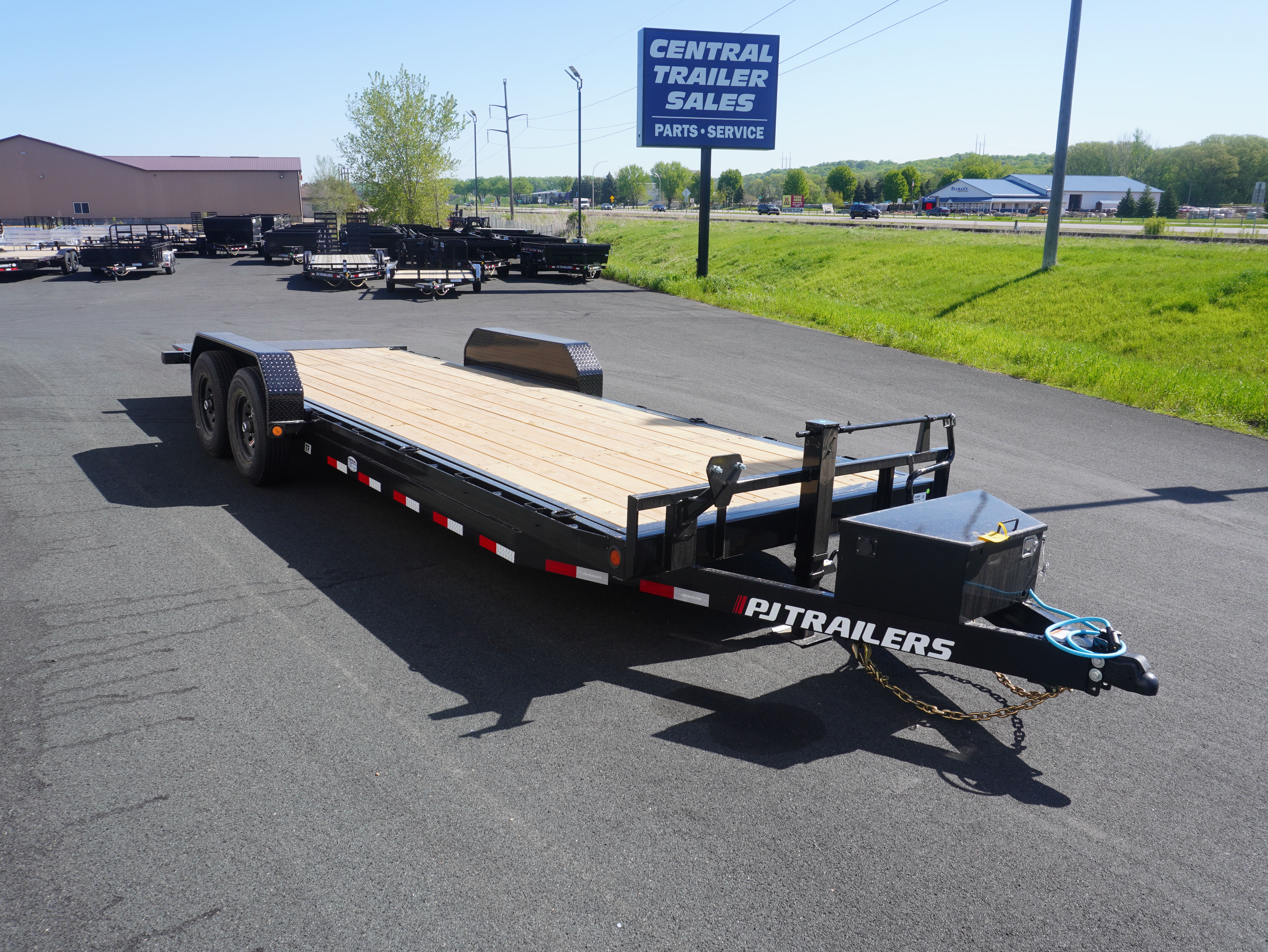 New 2027 PJ Trailers 83"x22' Powered Full Tilt Trailer
