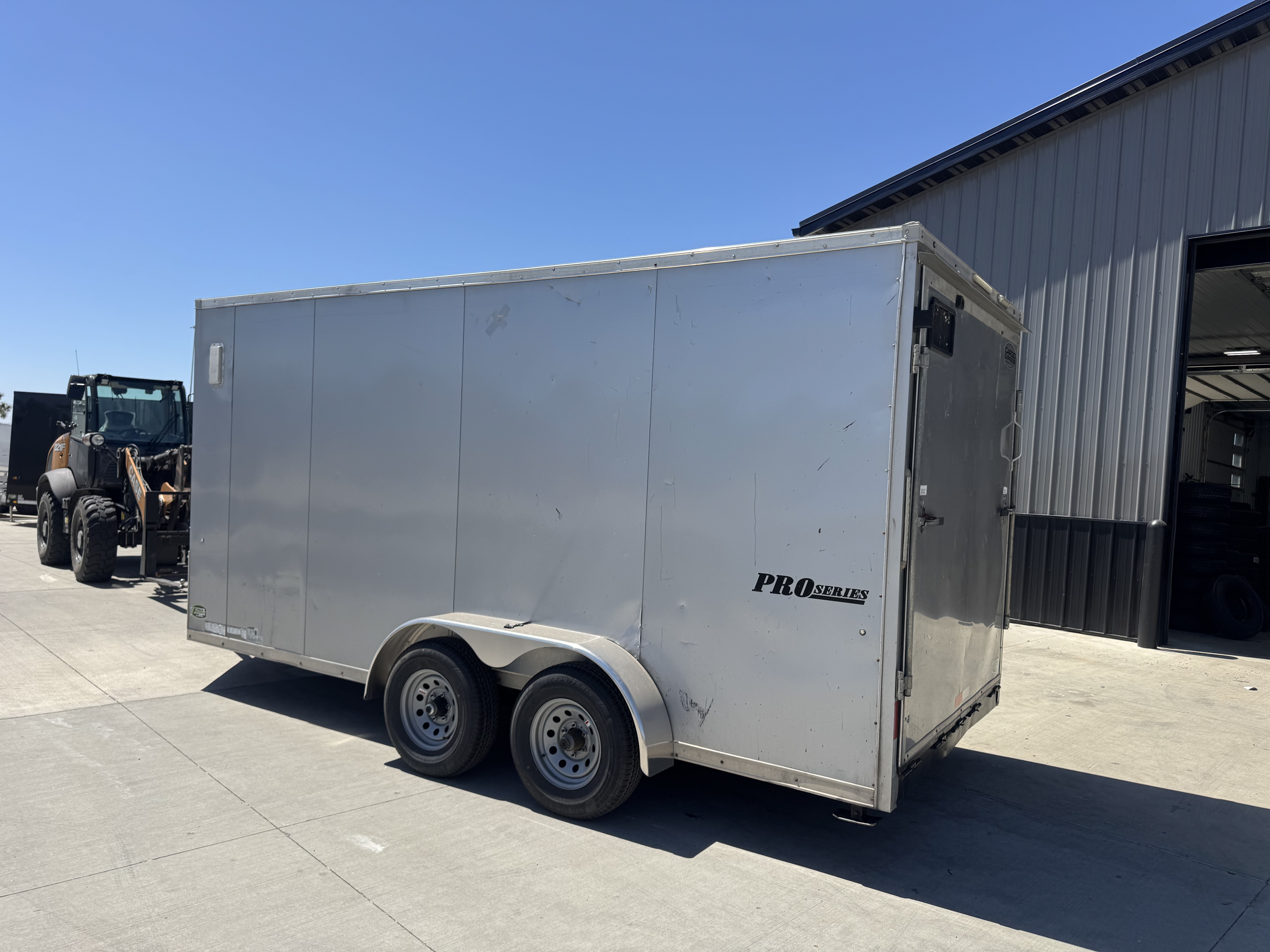 Used 2020 Commander 7x16 + 2’V Nose 7' TALL SUPERIOR QUALITY Rear Ramp Enclosed Cargo Trailer